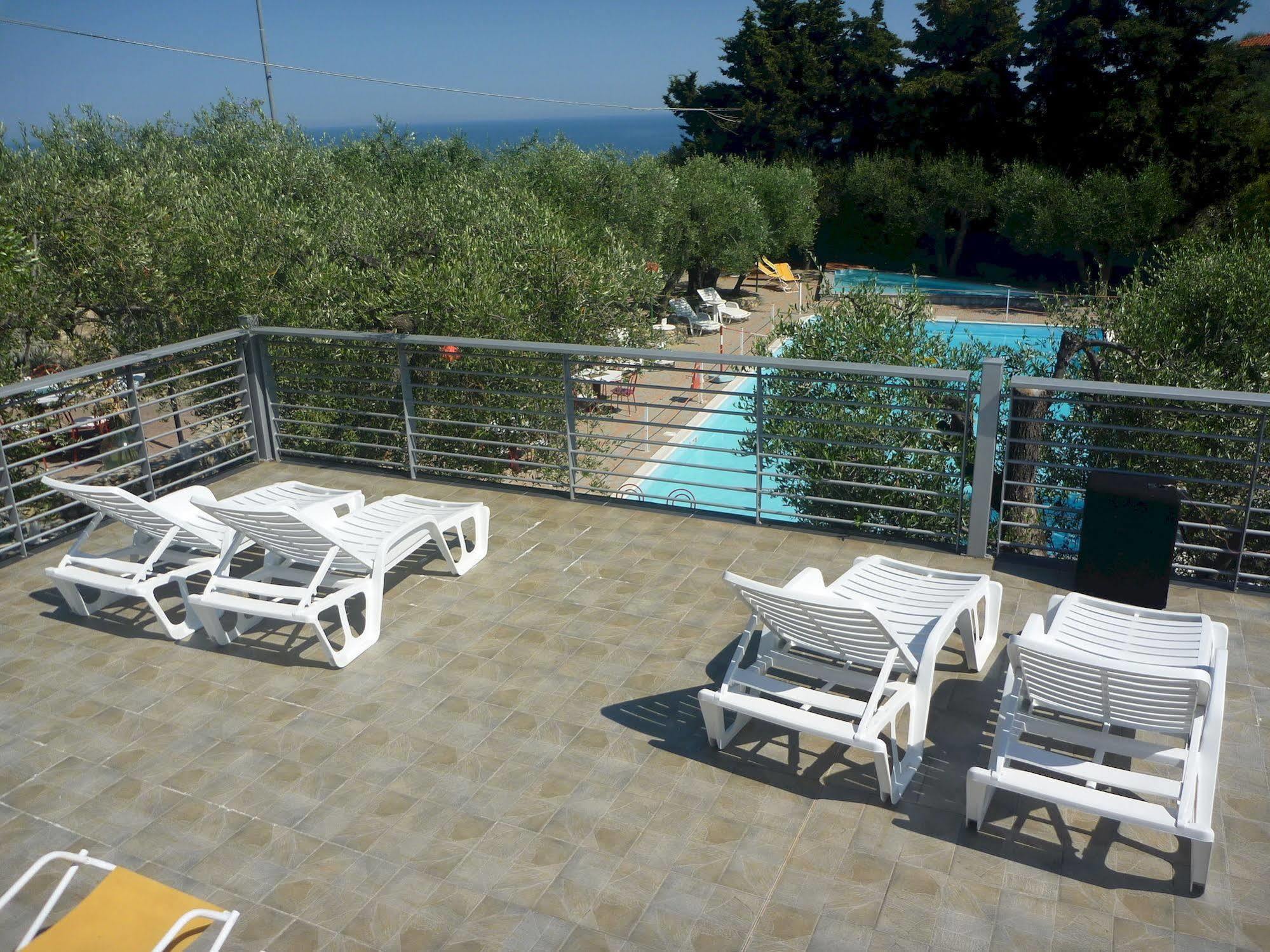 Villaggio Rta Borgoverde Imperia Exterior foto